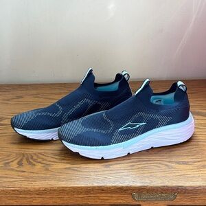 Avia Women's Stylish Navy Slip-On Sneakers Nearly New Size 10